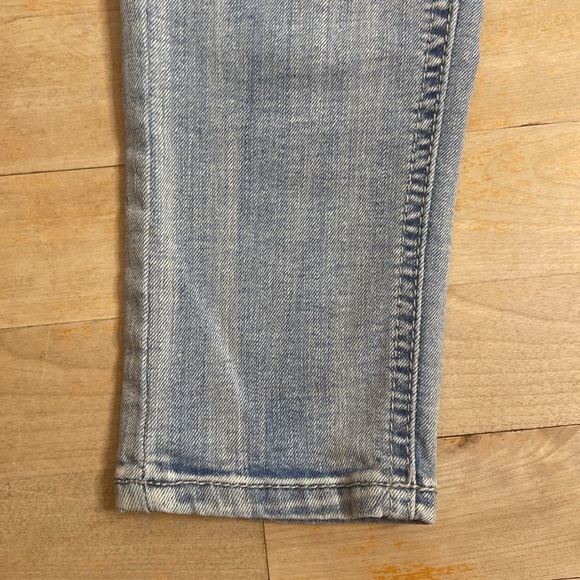 🌺 MUDD Girls Distressed Light Wash Jeans - Picture 6 of 12